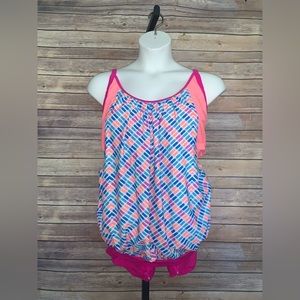 Woman 2 - Piece Swimsuit top/Short Set - Size 3XL